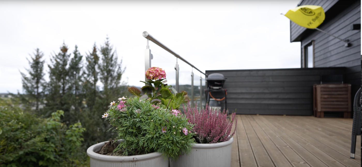Planter på veranda i nybygd hus fra Nordbohus