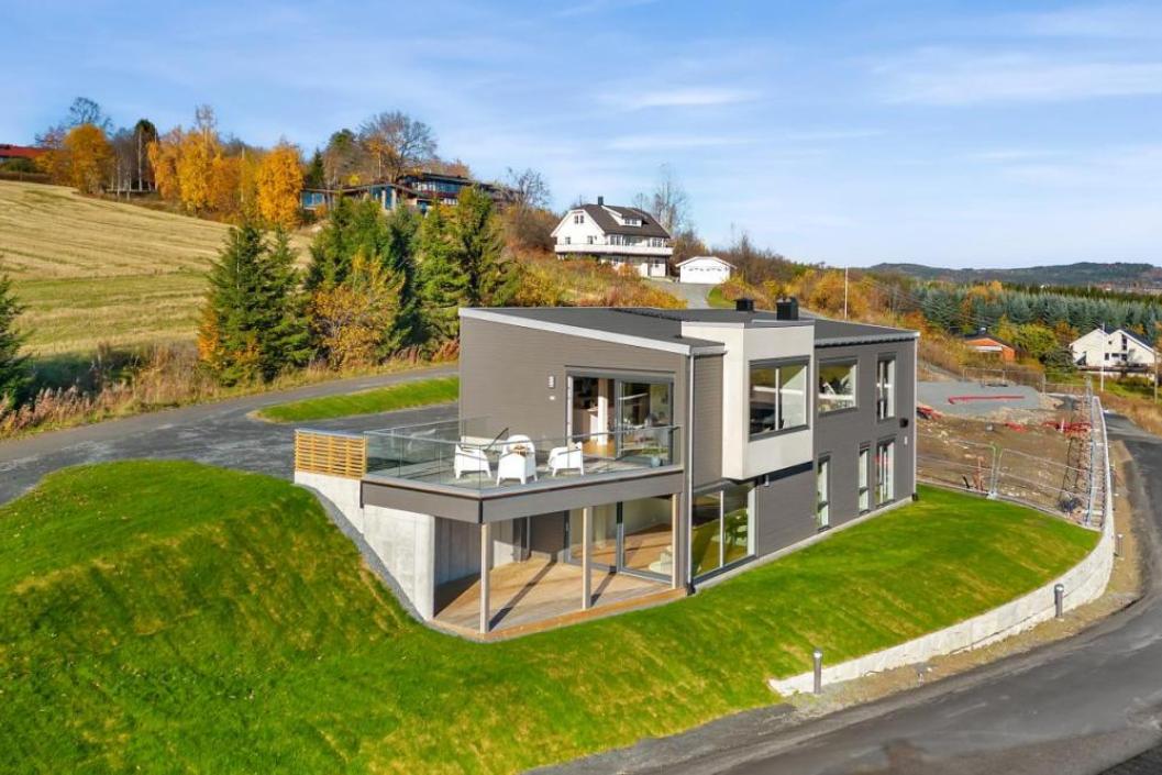 Moderne hus med fantastisk utsikt i Gjøvik