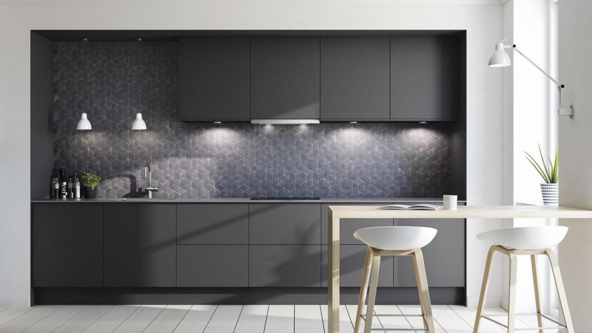 Kjøkkenmodellen Pluss i mørk grå farge