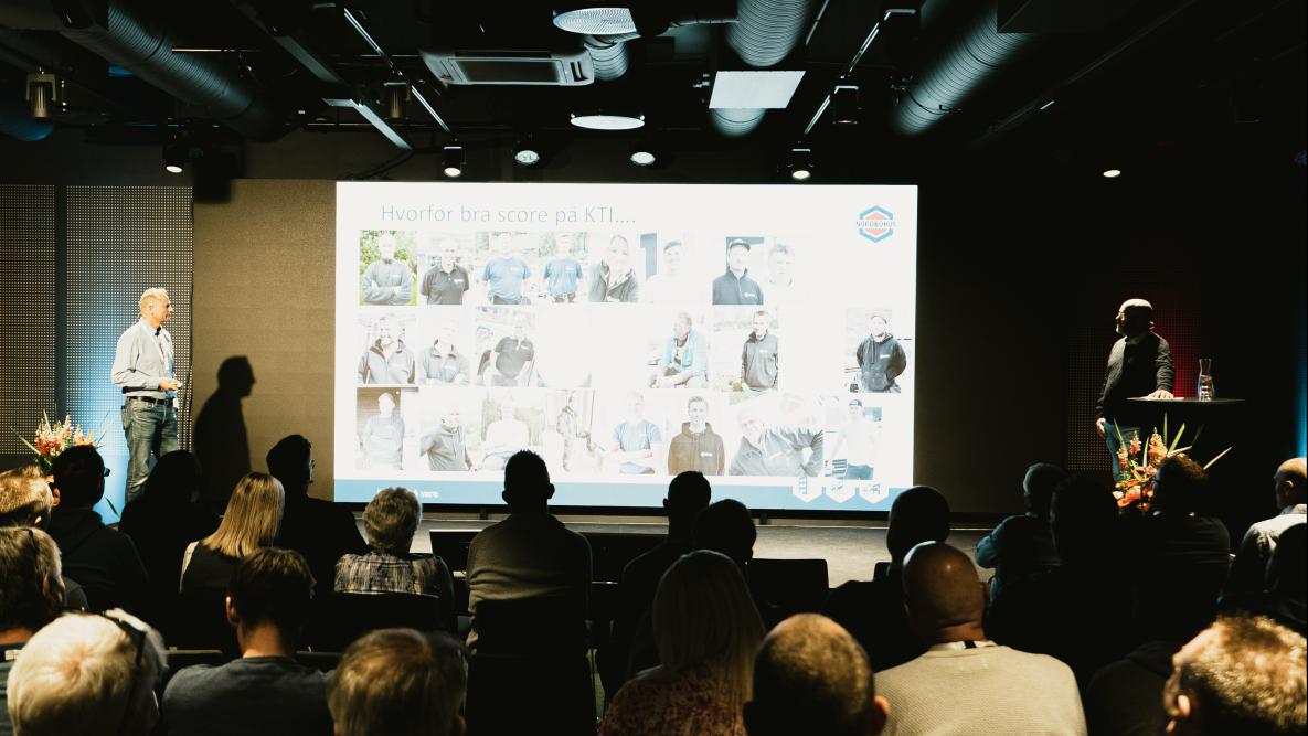 Bilde av presentasjon med alle ansatte i Nordbohus Kongsvinger
