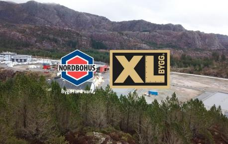 Nordbohus-logo og XL-BYGG logo på bilde av Sotra